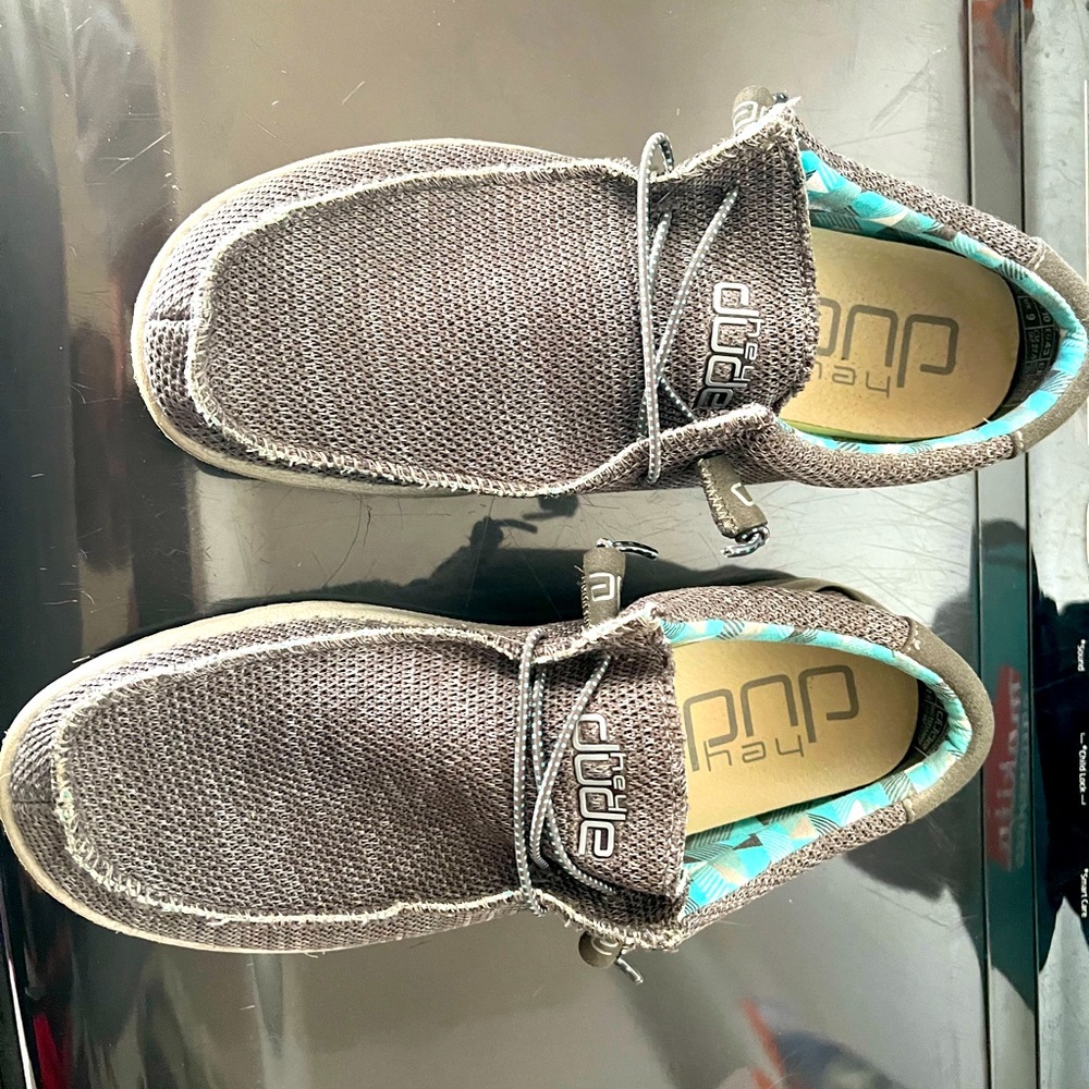 Mens Hey Dude slip on shoes. Size 10.